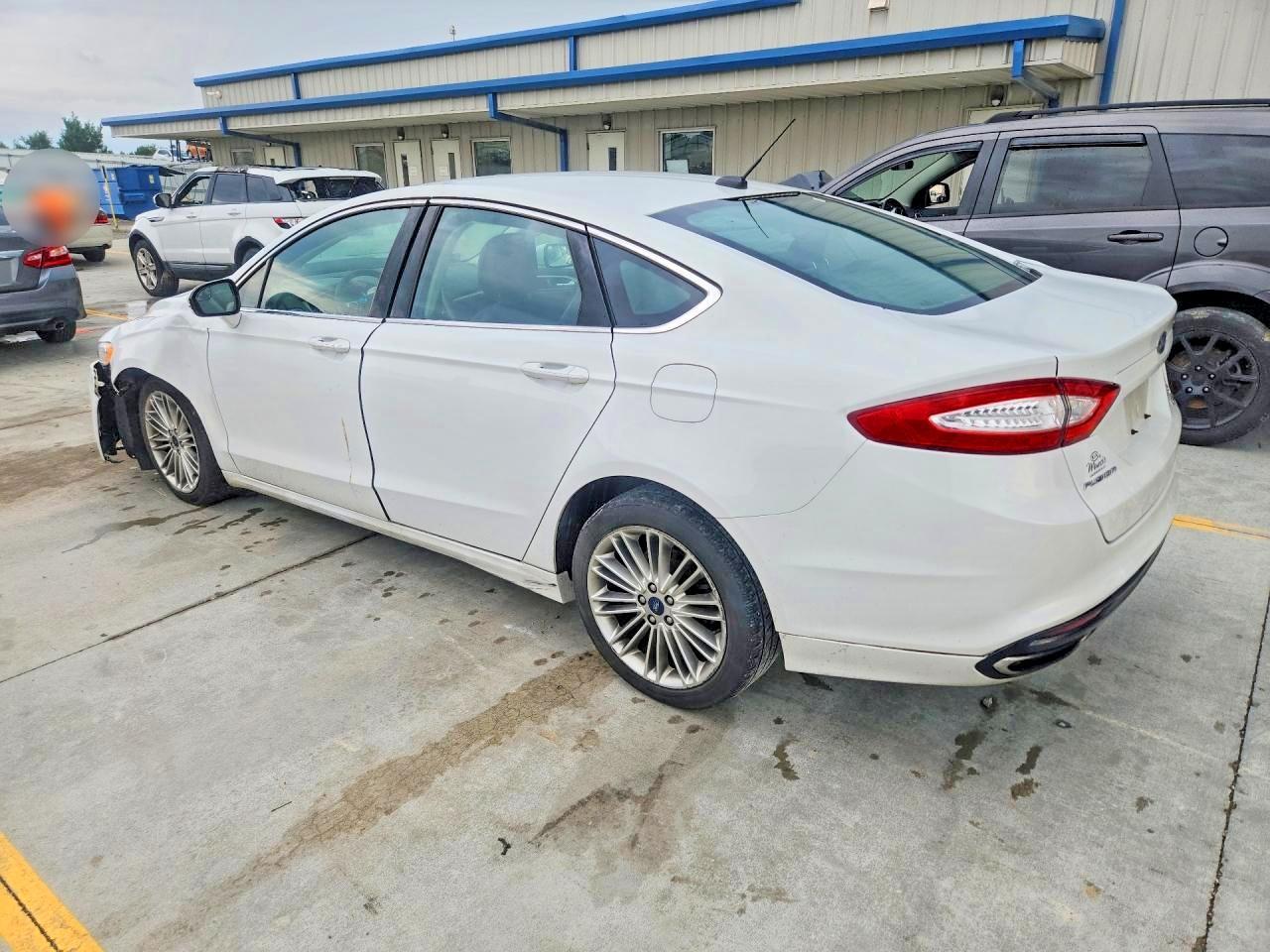 2016 Ford Fusion Se - Фото 2