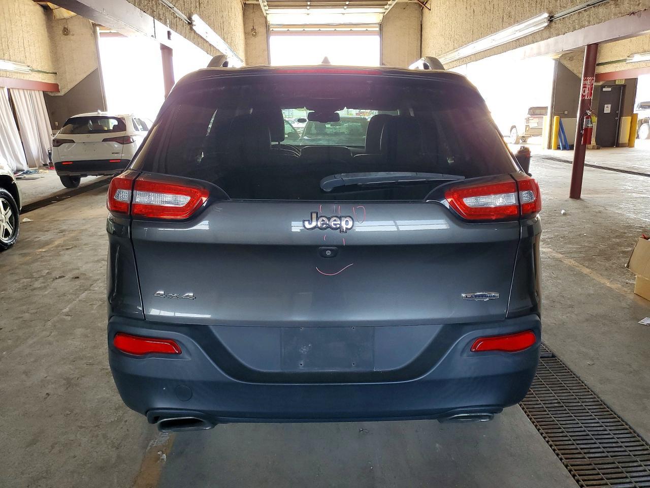 2016 Jeep Cherokee Limited - Image 6
