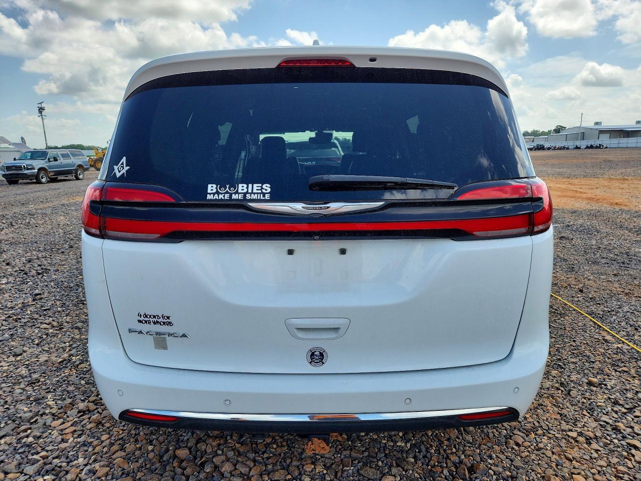 2021 Chrysler Pacifica Touring L - Image 6