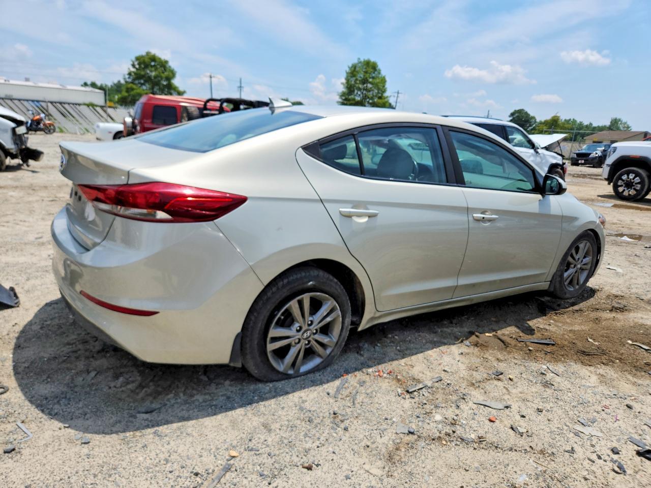 2017 Hyundai Elantra Value Edition - Фото 3