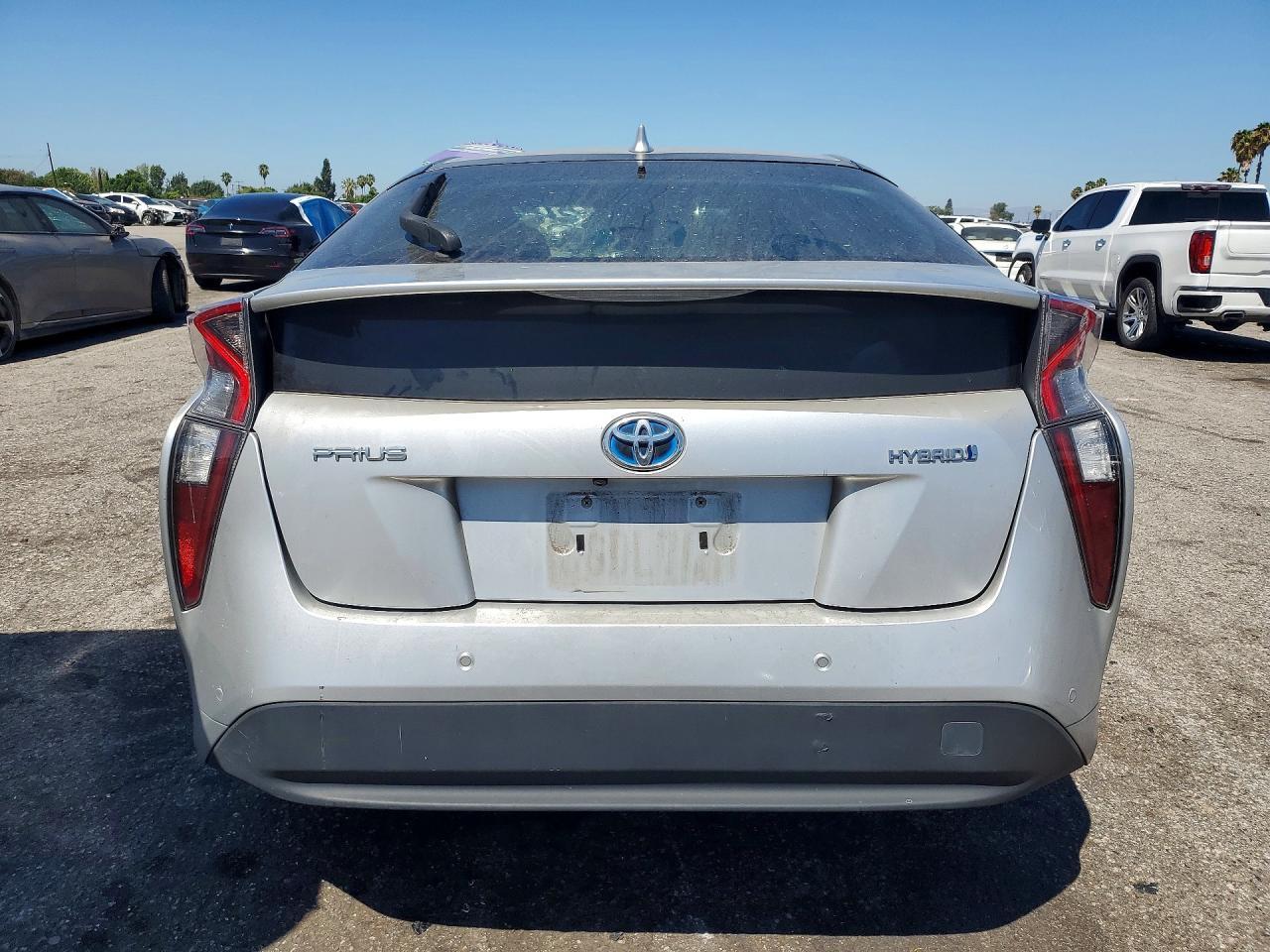 2018 Toyota Prius Two - Фото 6