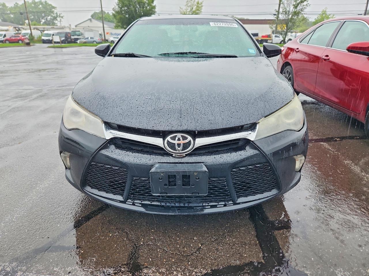 2016 Toyota Camry Se - Image 5