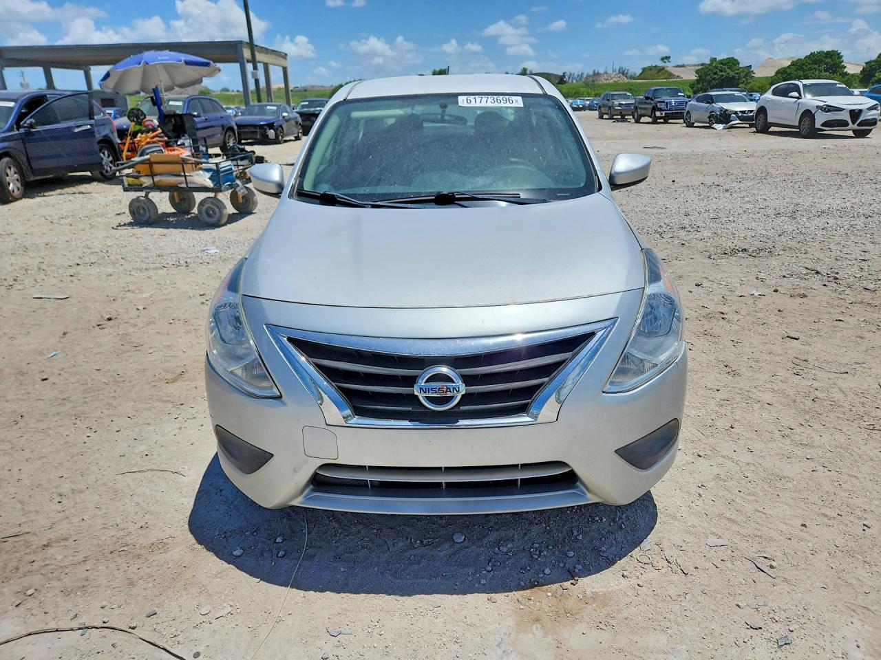 2017 Nissan Versa 1.6 S Plus - Фото 5