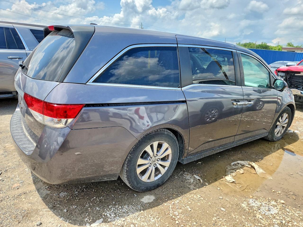 2014 Honda Odyssey - Image 3