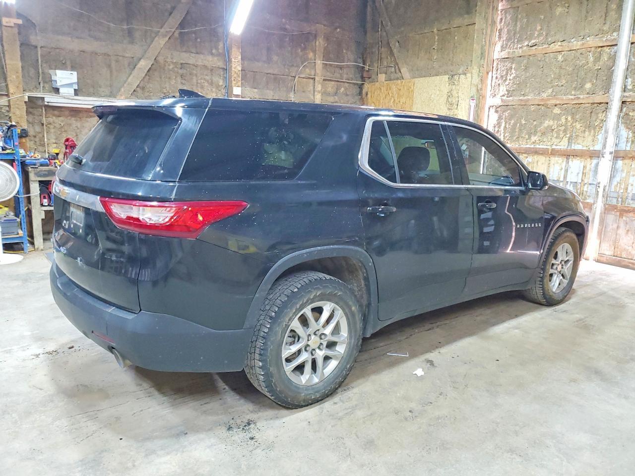 2018 Chevrolet Traverse Ls - Image 3