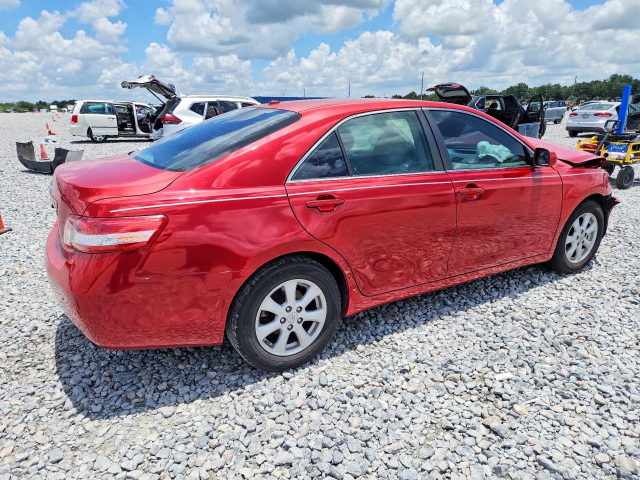2011 Toyota Camry - Image 3