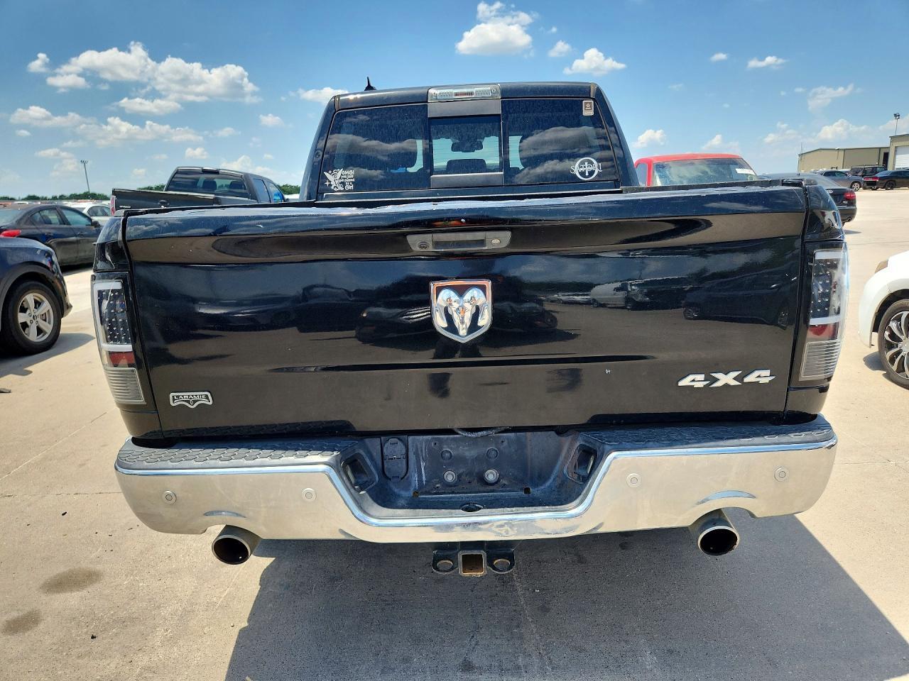 2017 Ram 1500 Laramie - Image 6
