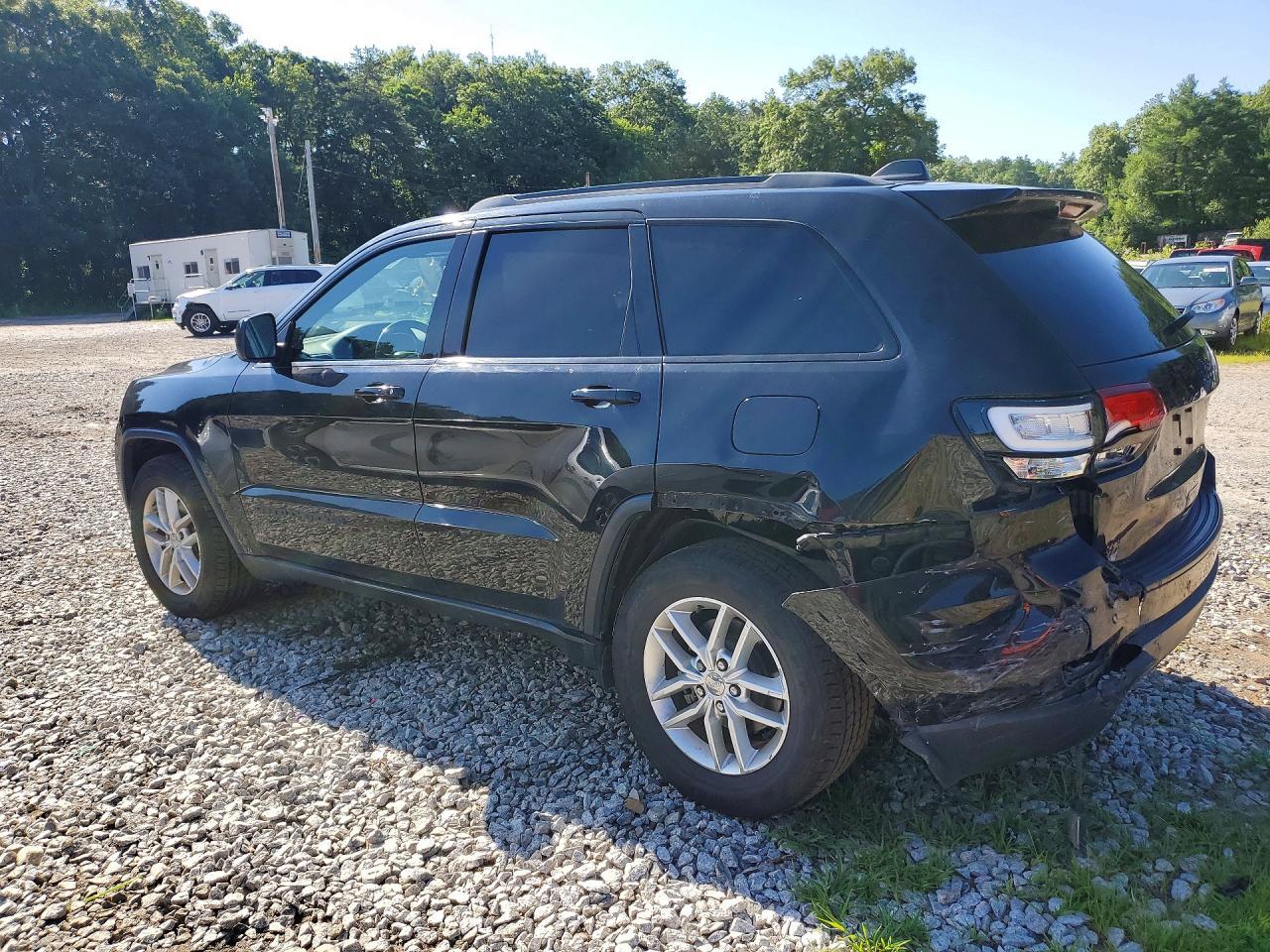2019 Jeep Grand Cherokee Laredo - Image 2