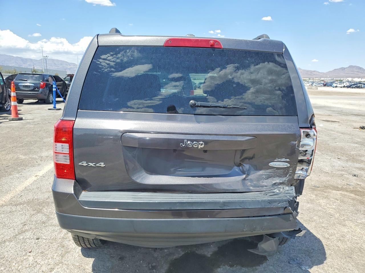 2016 Jeep Patriot Latitude - Фото 6