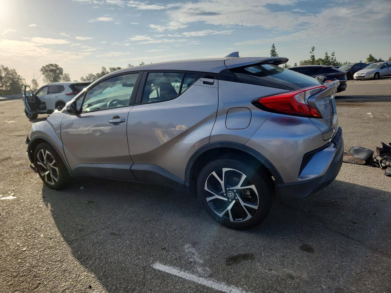 2018 Toyota C-Hr Xle - Image 2