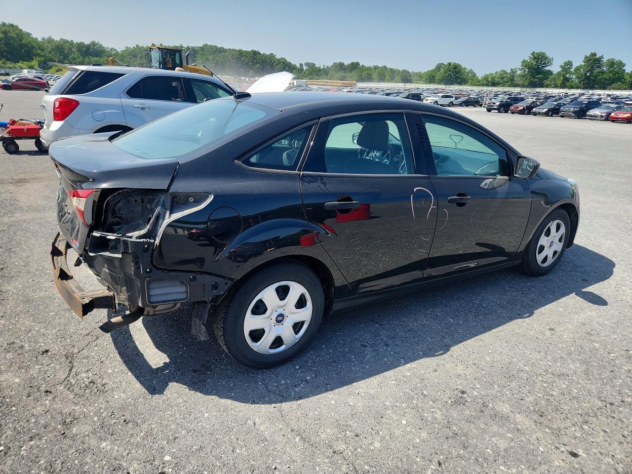 2013 Ford Focus S - Фото 3