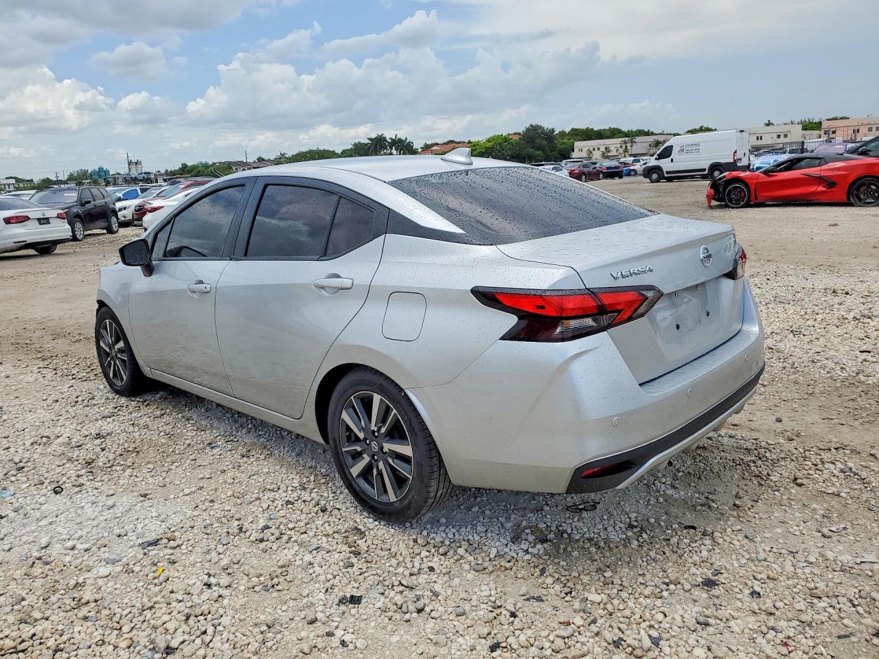 2021 Nissan Versa Sv - Image 2
