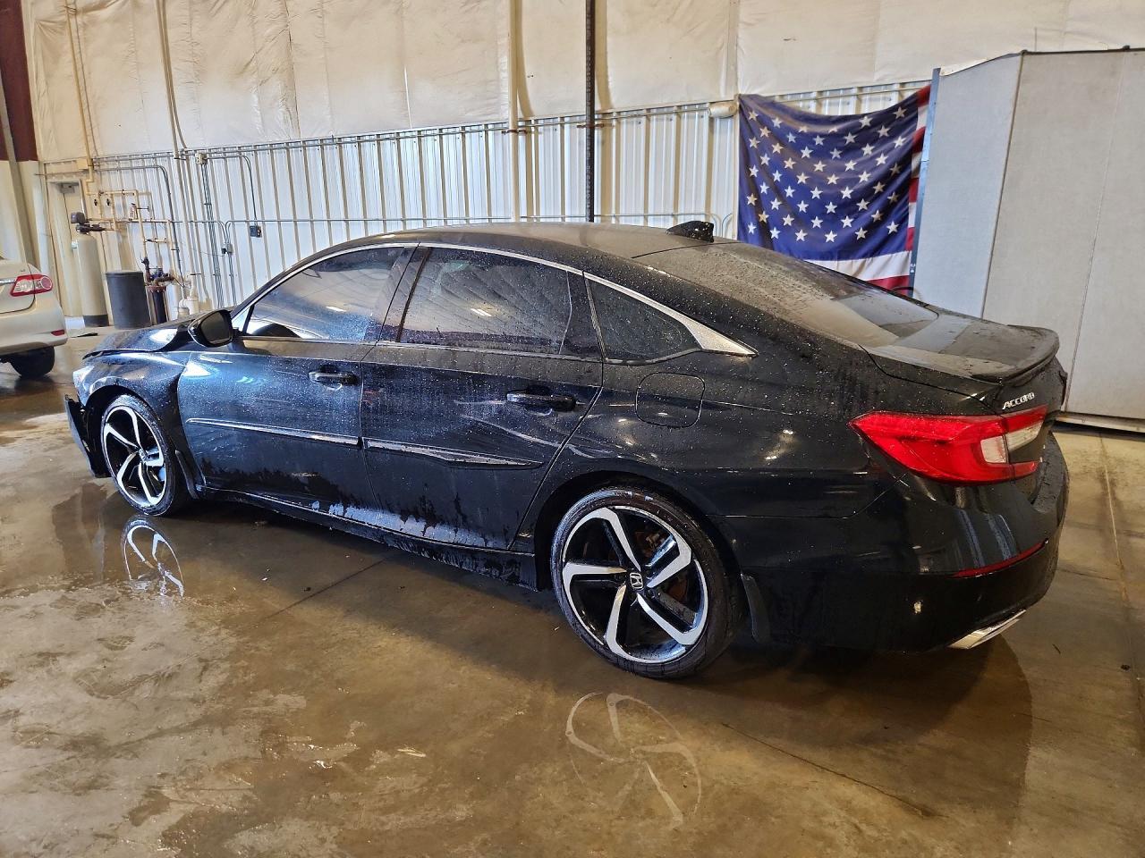 2021 Honda Accord Sport - Фото 2