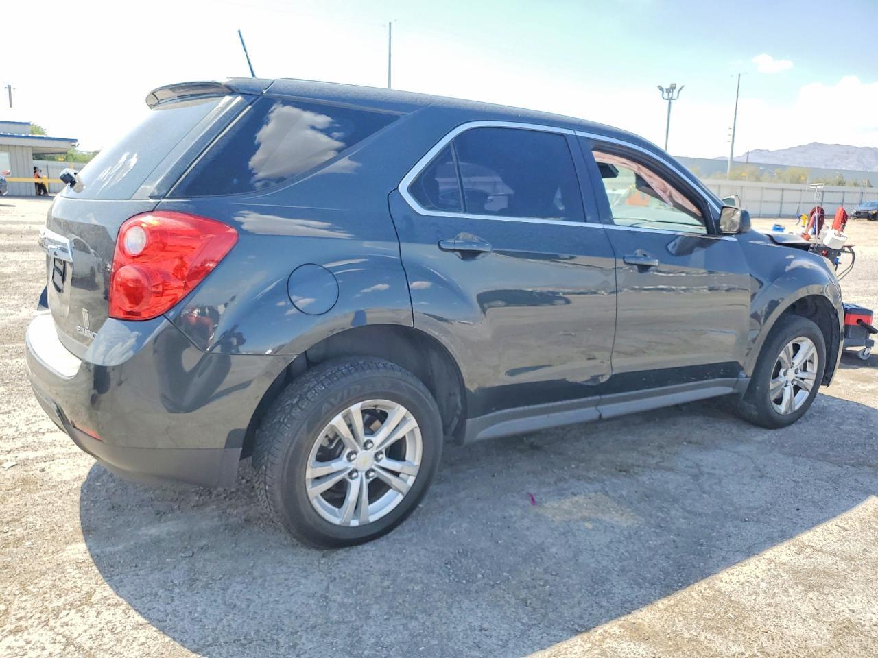 2013 Chevrolet Equinox Ls - Image 3
