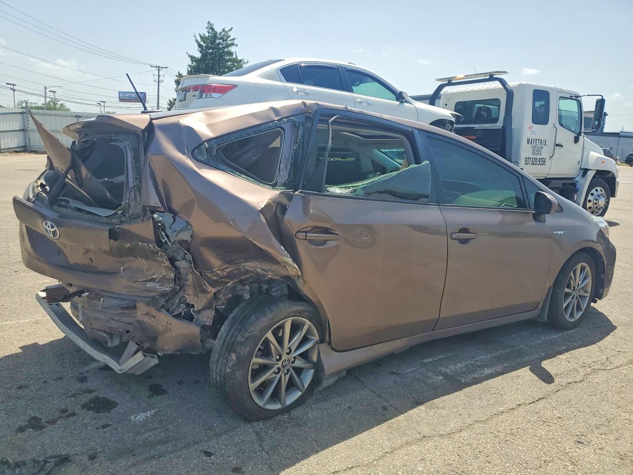 2017 Toyota Prius V Five - Фото 3