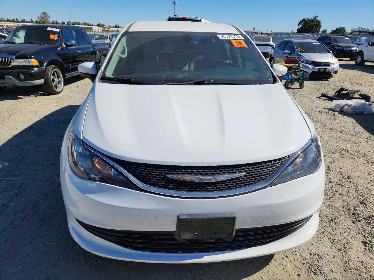 2017 Chrysler Pacifica Lx - Image 5