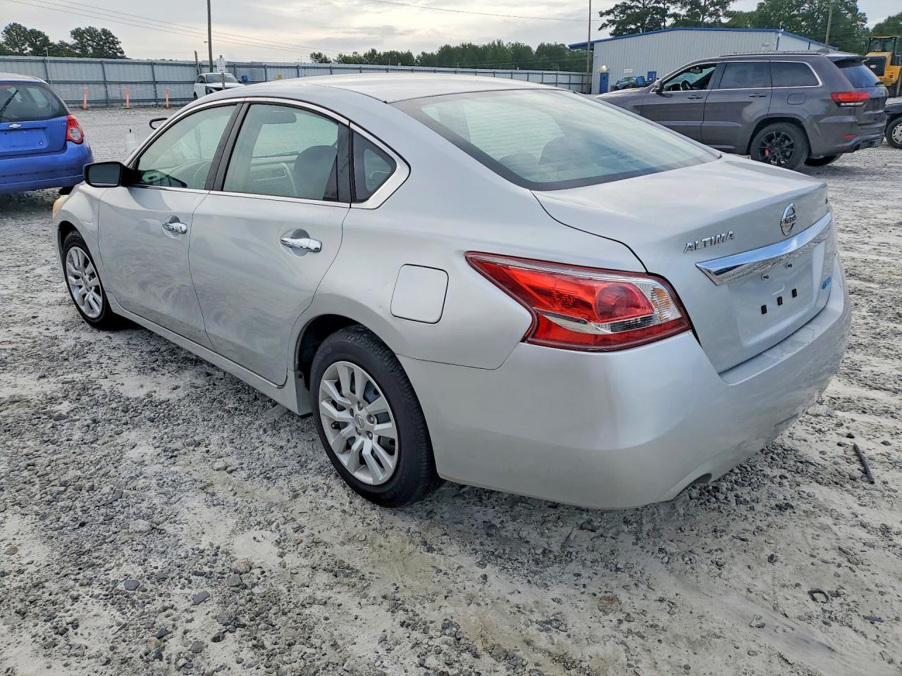 2013 Nissan Altima 2.5 - Image 2