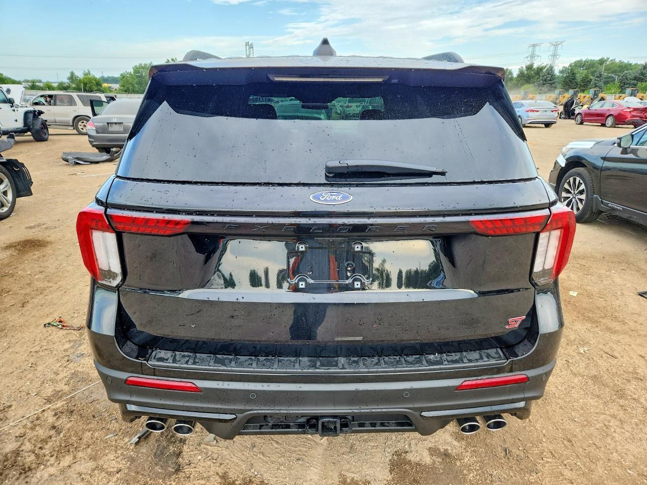 2026 Ford Explorer St - Image 6