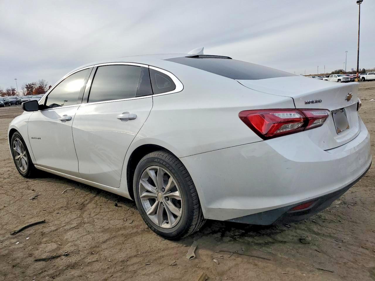 2021 Chevrolet Malibu Lt - Фото 2