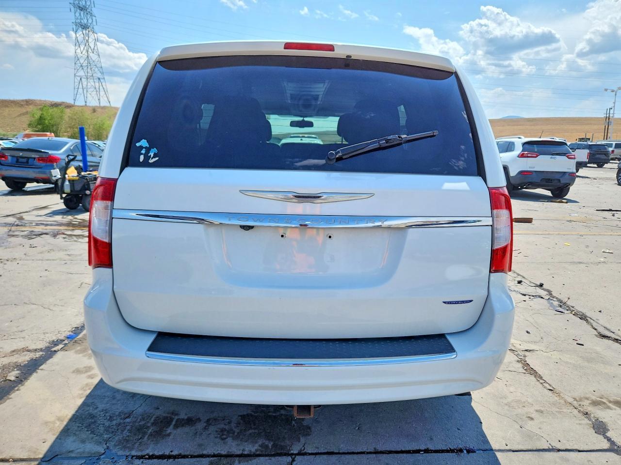 2016 Chrysler Town & Country Touring - Фото 6