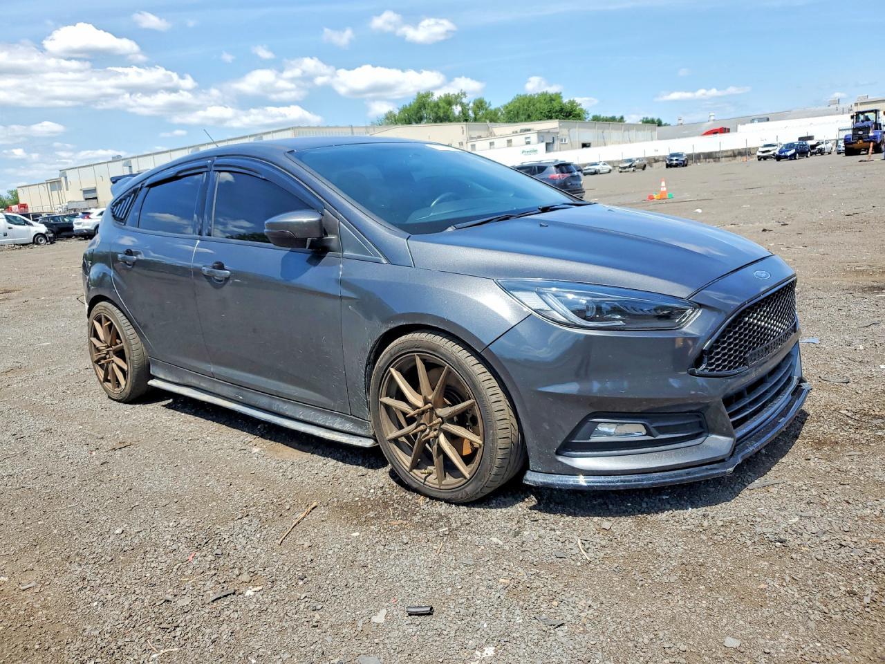 2017 Ford Focus St - Image 4