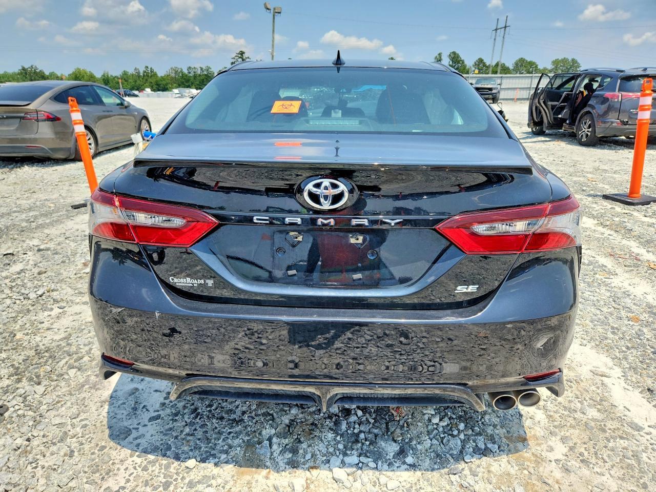 2023 Toyota Camry Se - Image 6