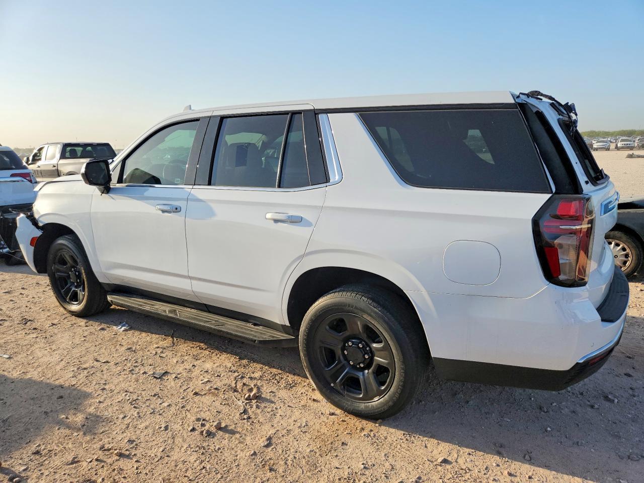 2023 Chevrolet Tahoe C1500 - Фото 2