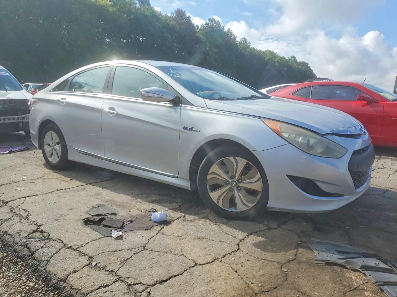 2015 Hyundai Sonata Hybrid Base - Image 4