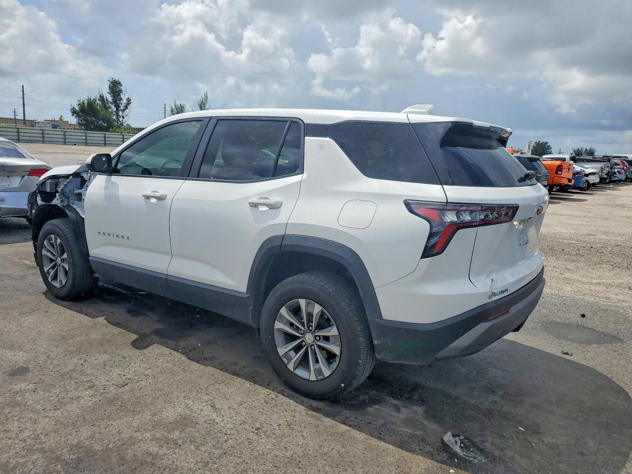 2026 Chevrolet Equinox Lt - Фото 2