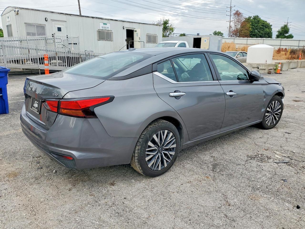 2023 Nissan Altima Sv - Фото 3