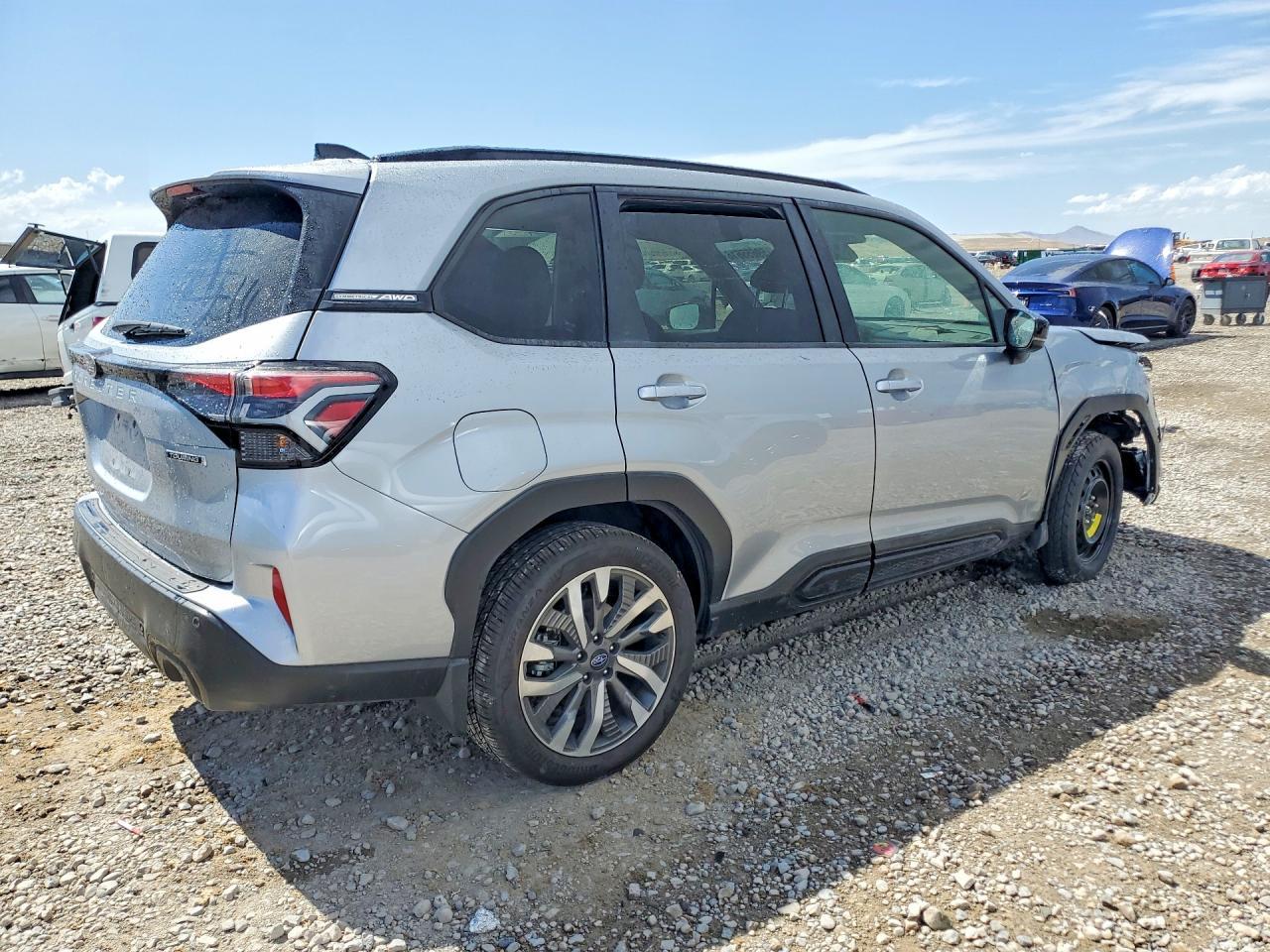 2025 Subaru Forester Touring - Фото 3