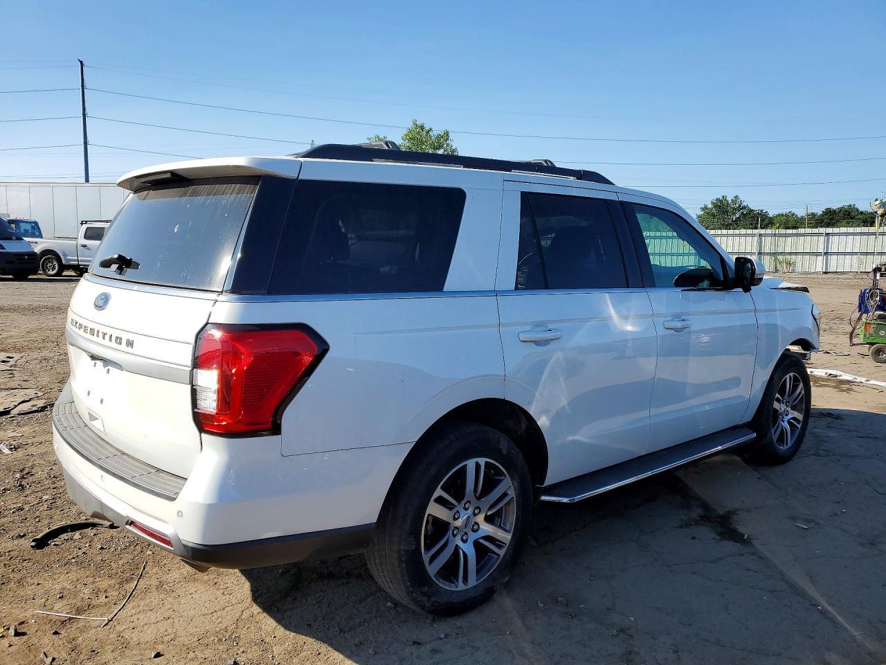 2022 Ford Expedition Xlt - Фото 3