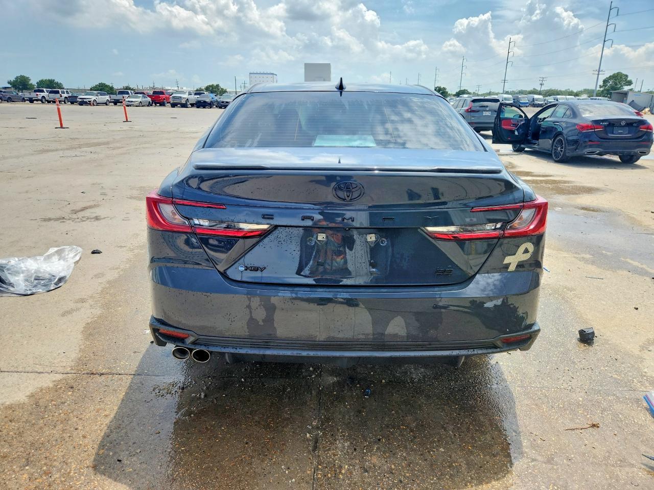 2025 Toyota Camry Se - Image 6