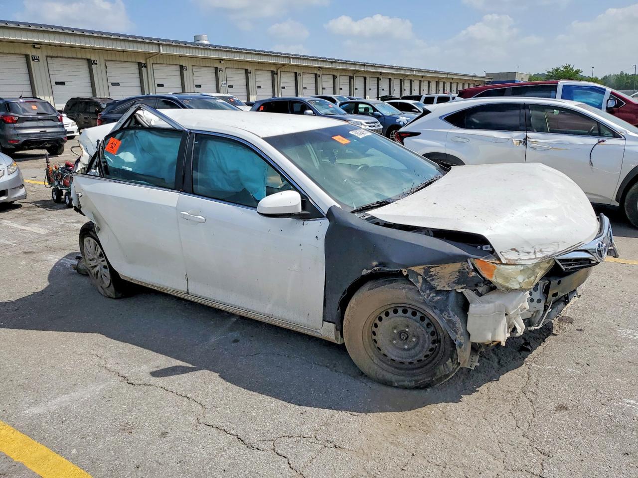2012 Toyota Camry Le - Image 4