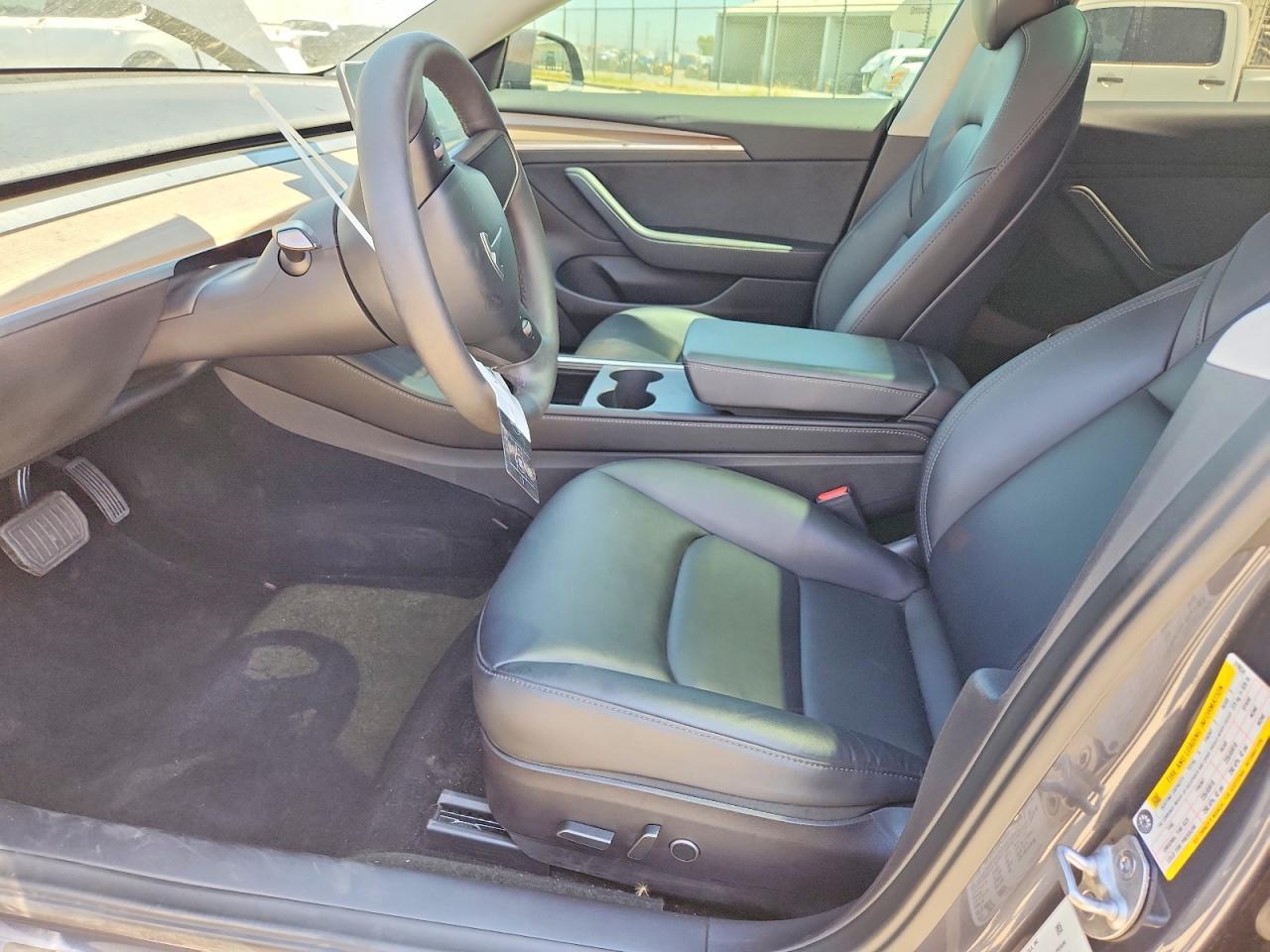 2022 Tesla Model 3 - Фото 7