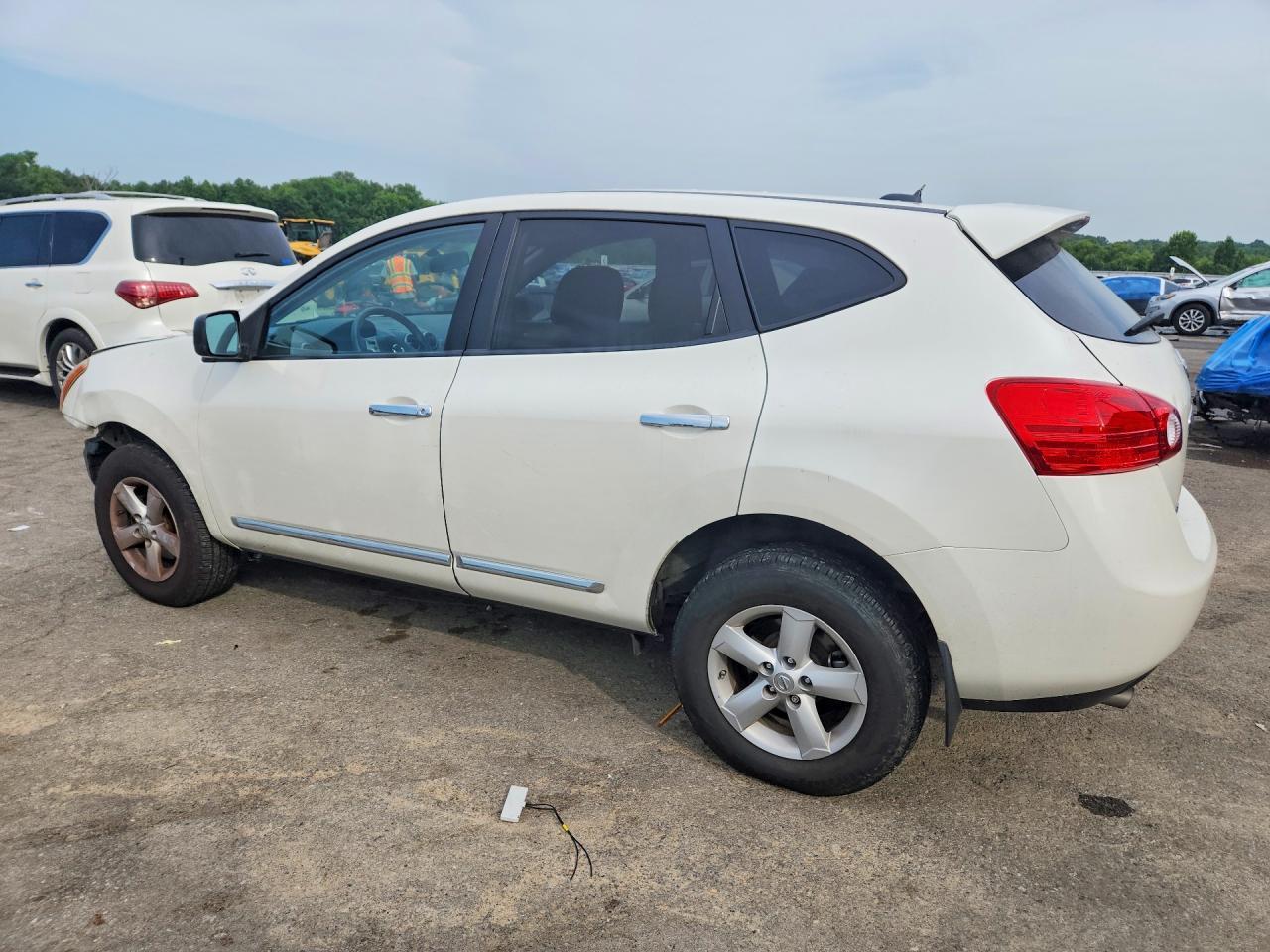 2012 Nissan Rogue S - Image 2