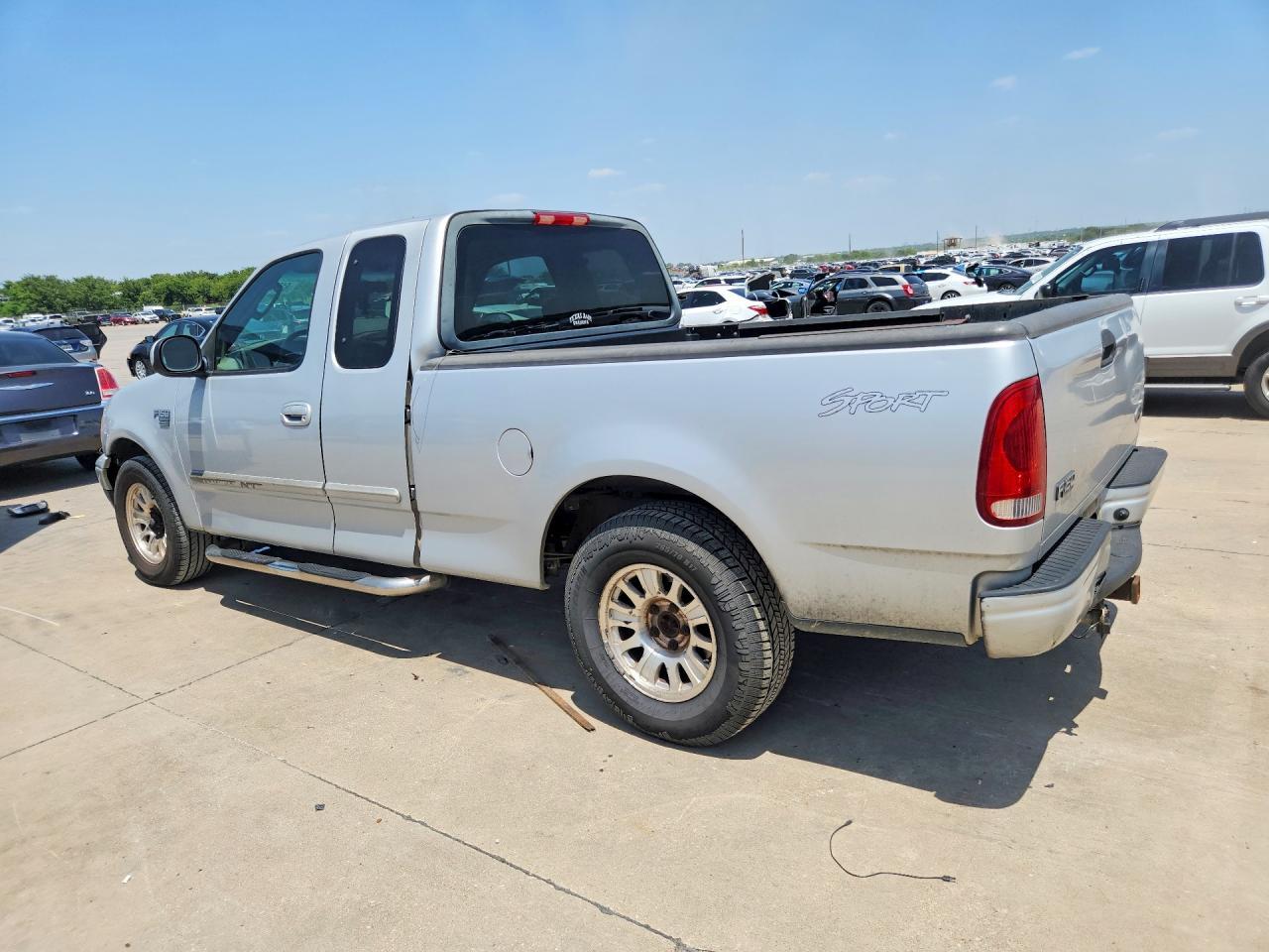 2003 Ford F150 - Image 2