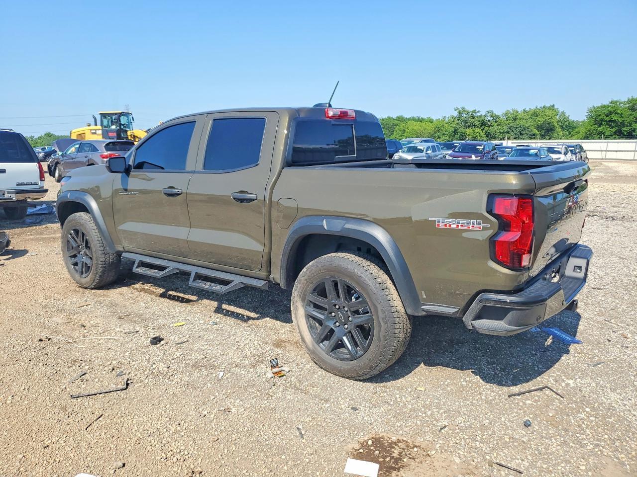 2025 Chevrolet Colorado Trail Boss - Фото 2