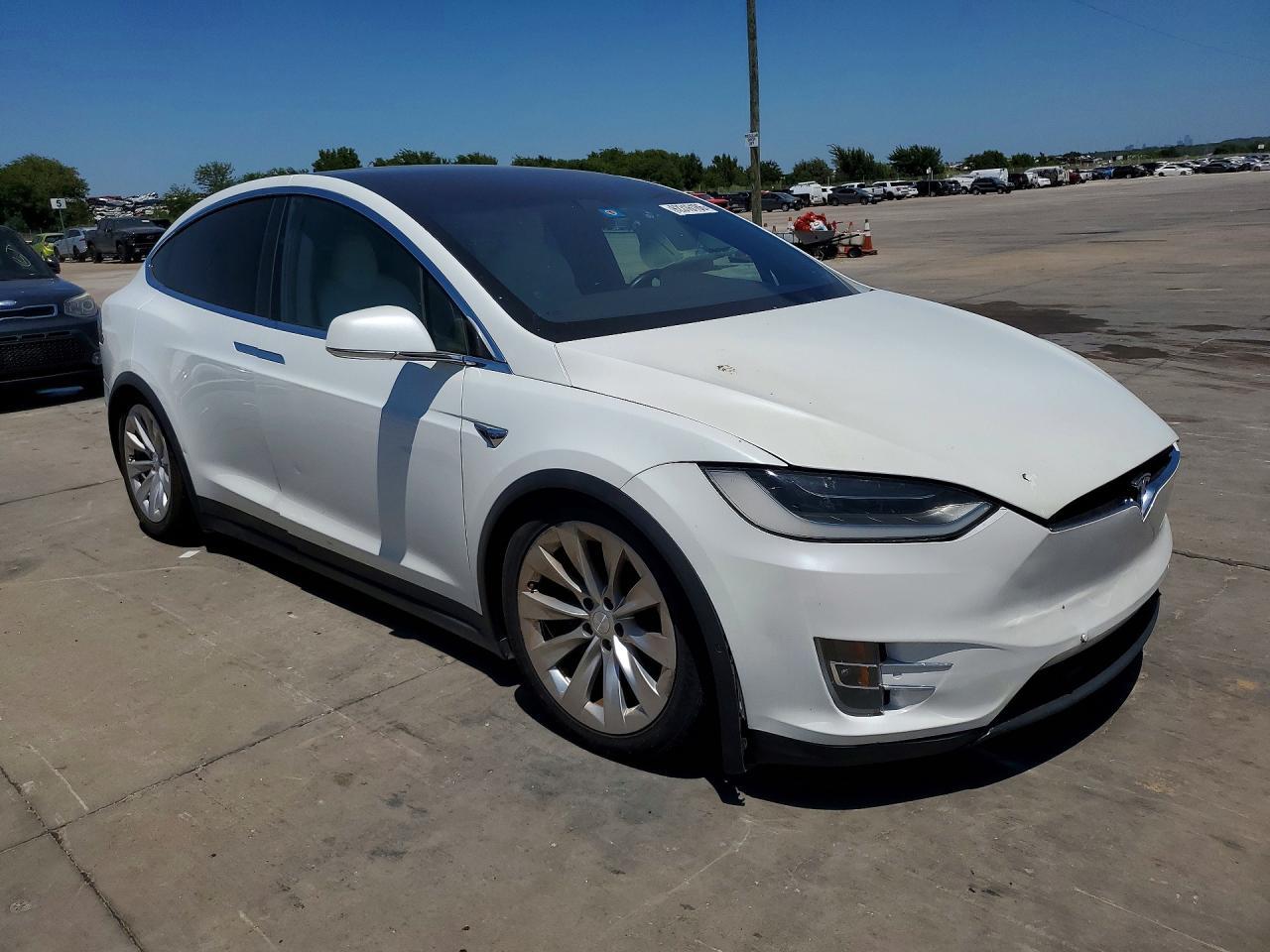 2020 Tesla Model X - Image 4
