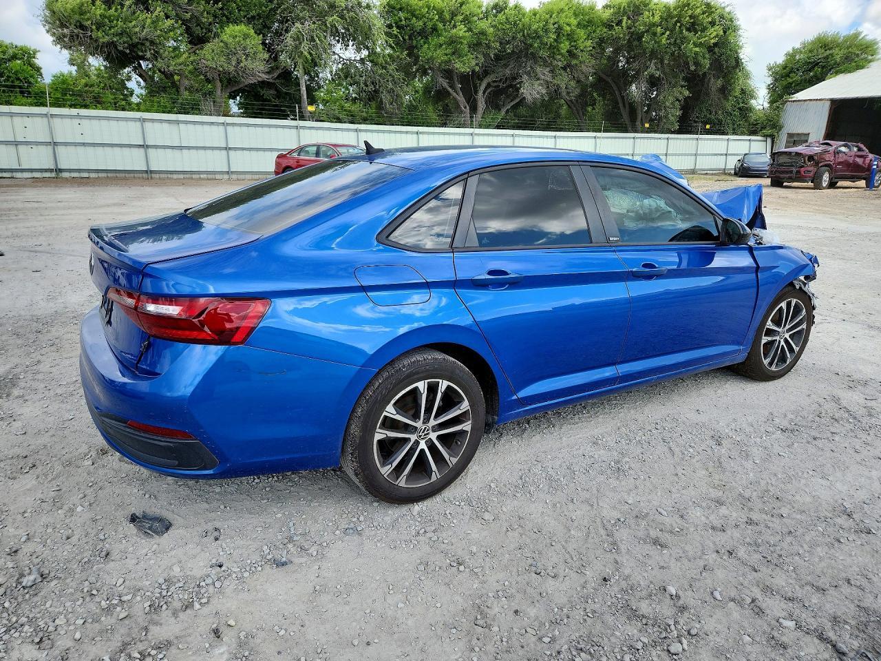 2024 Volkswagen Jetta Sport - Image 3