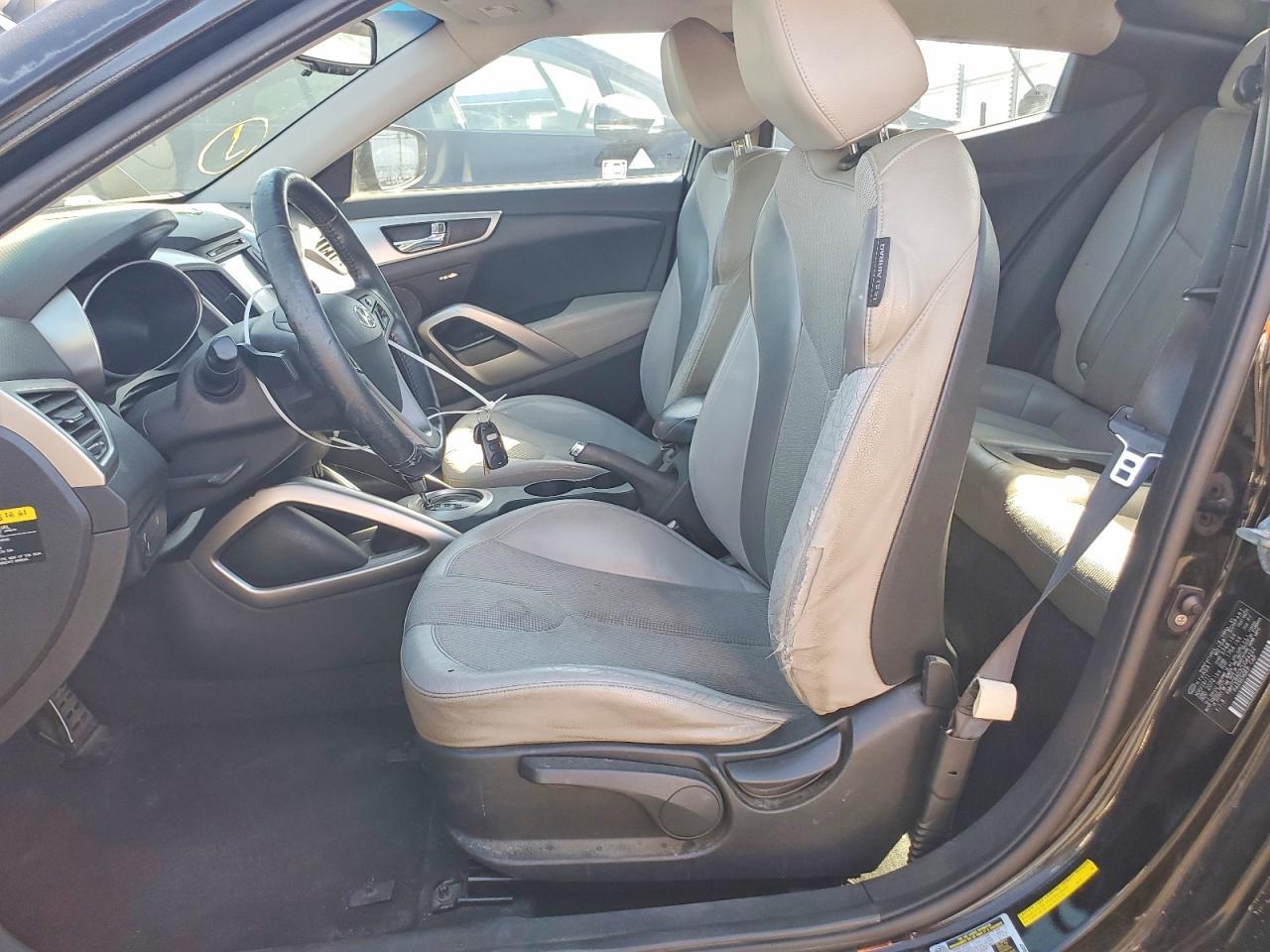2012 Hyundai Veloster Base - Фото 7