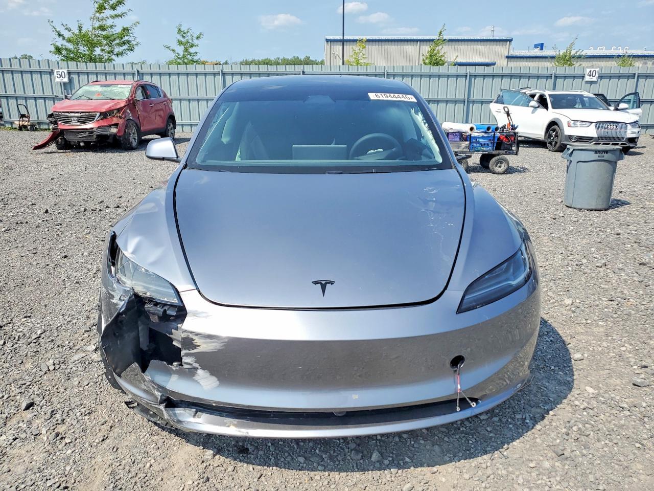 2026 Tesla Model 3 - Фото 5