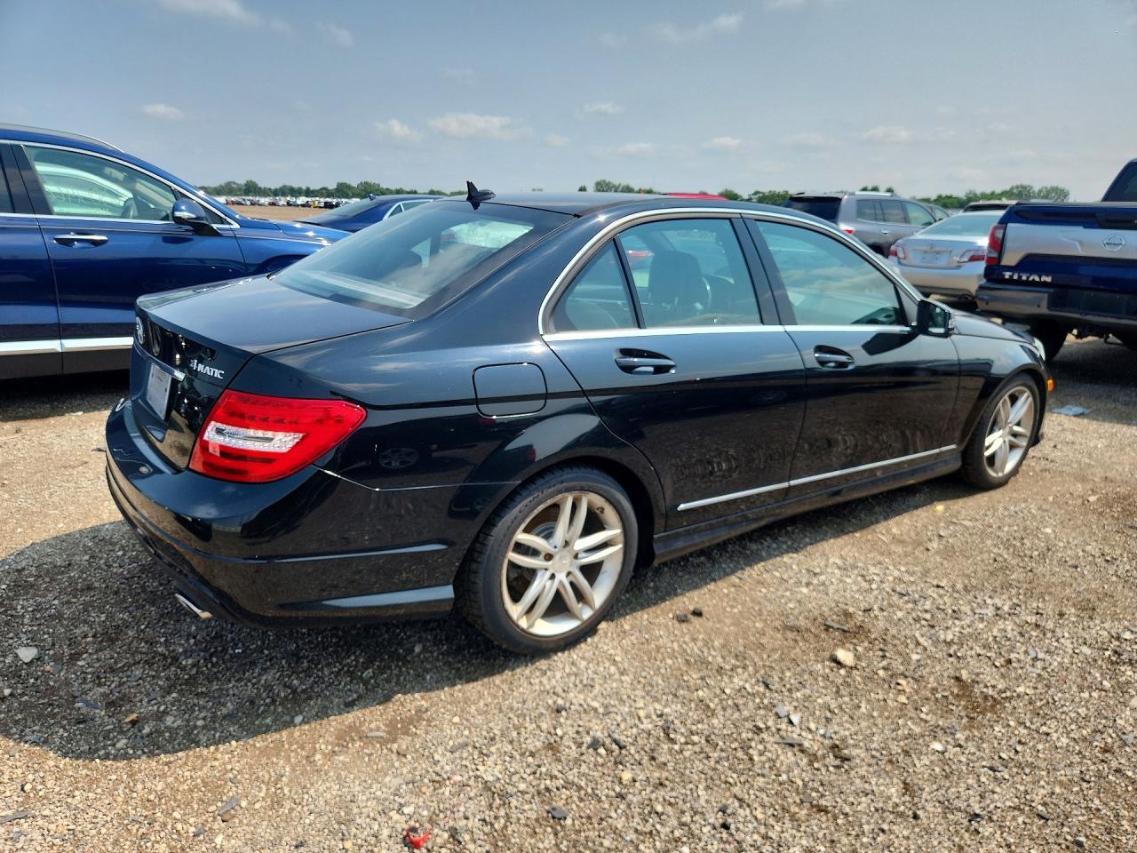 2012 Mercedes-Benz C 300 4Matic - Фото 3