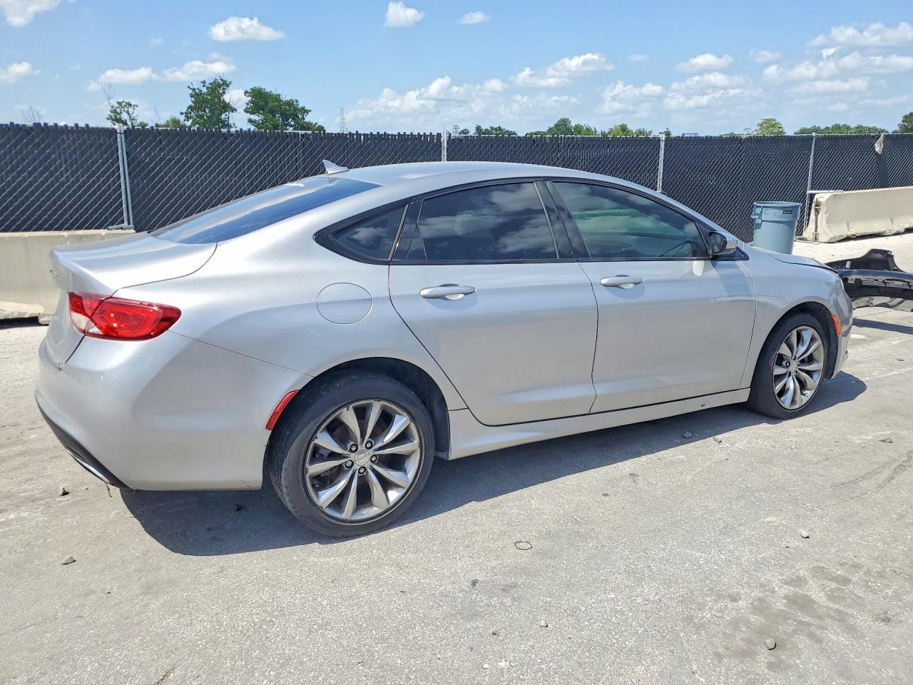 2016 Chrysler 200 S - Фото 3