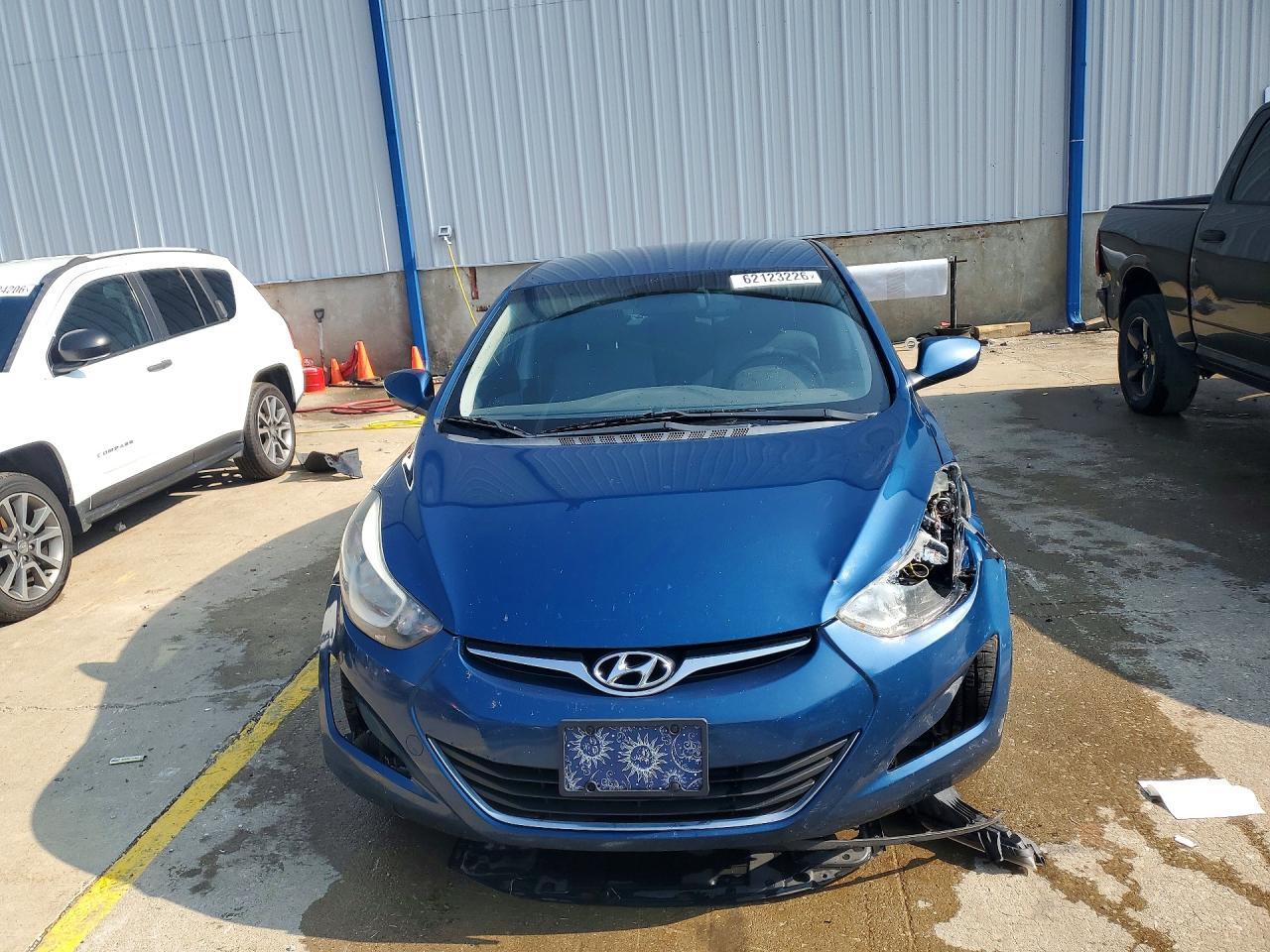 2015 Hyundai Elantra Se - Фото 5