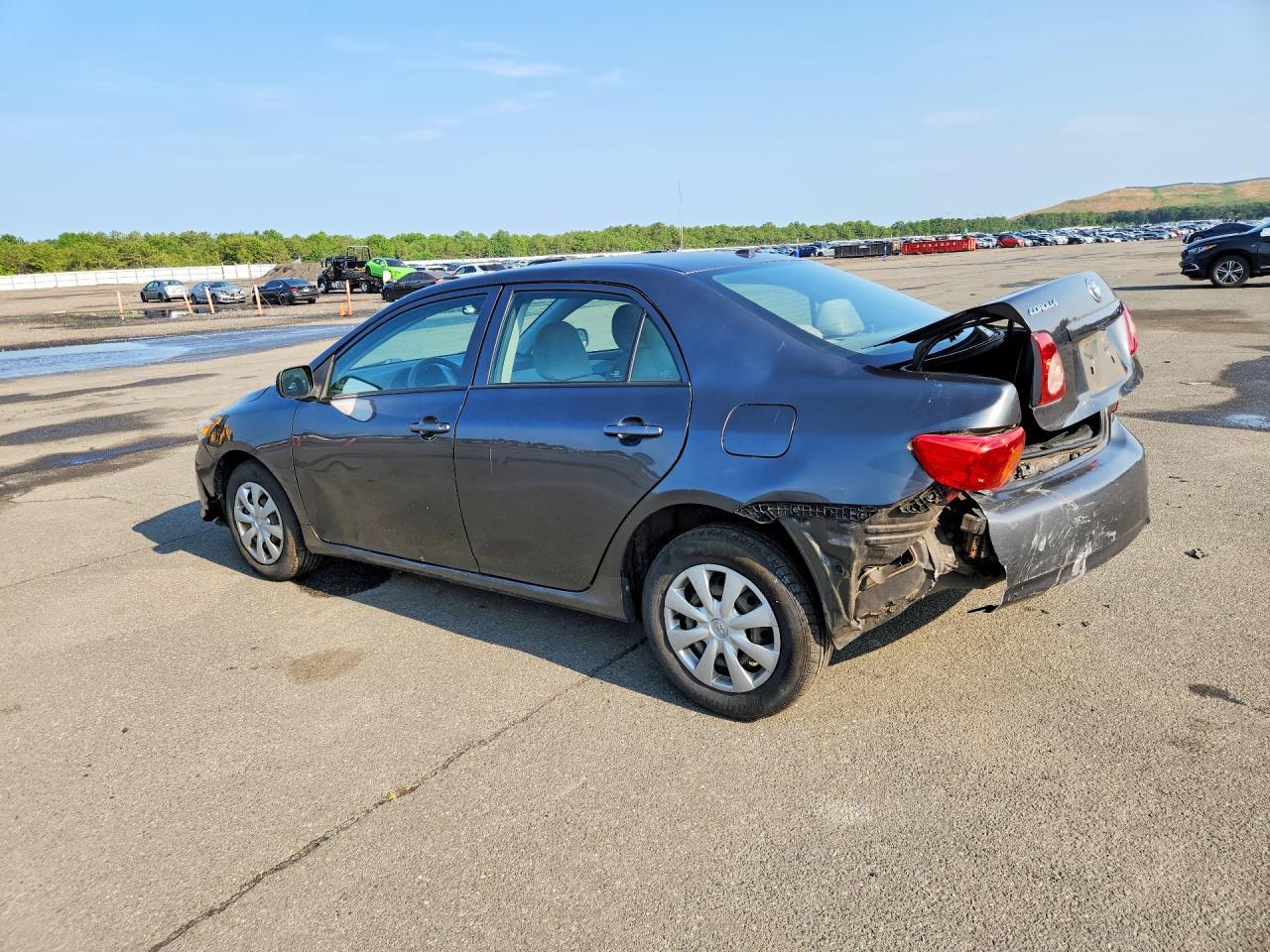 2010 Toyota Corolla Le - Фото 2