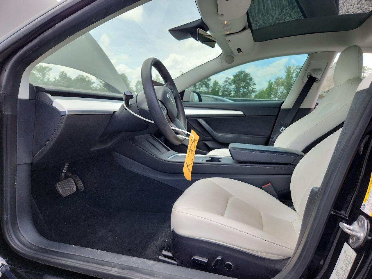 2022 Tesla Model 3 - Image 7