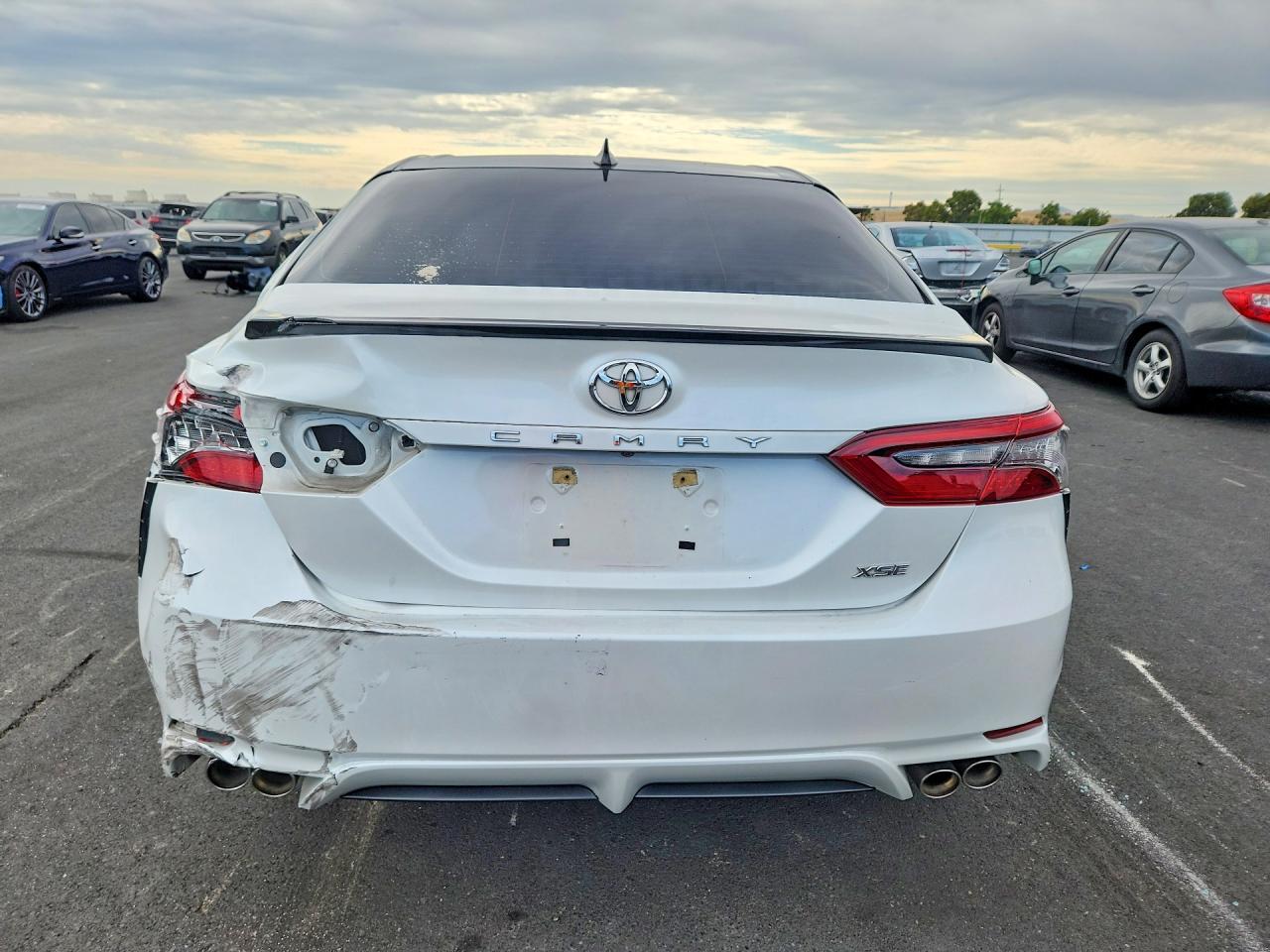 2021 Toyota Camry Xse - Фото 6