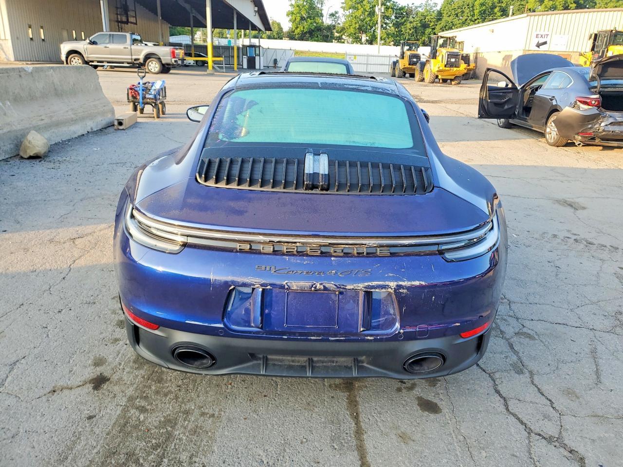 2023 Porsche 911 Carrera S - Image 6