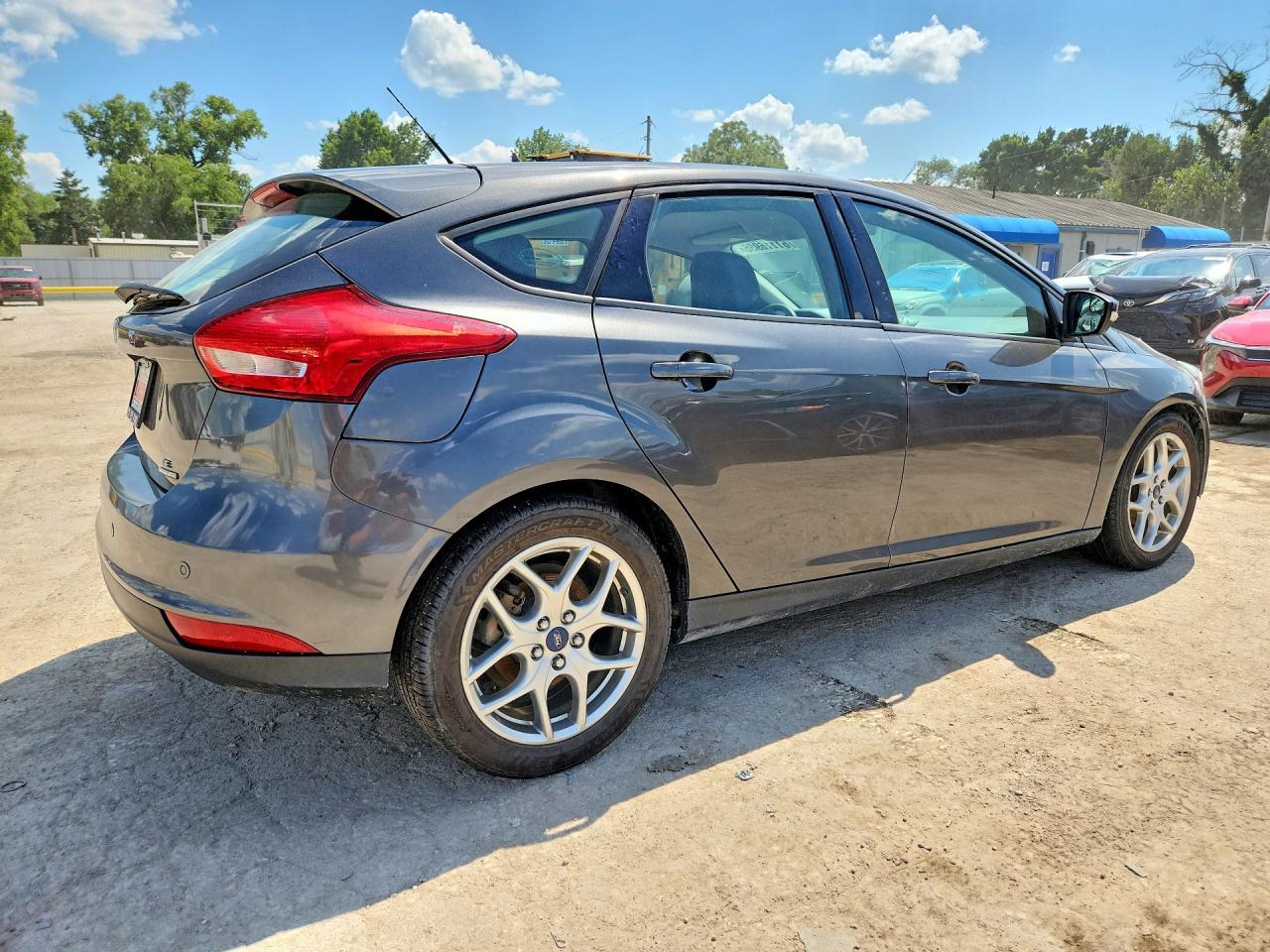 2015 Ford Focus Se - Image 3